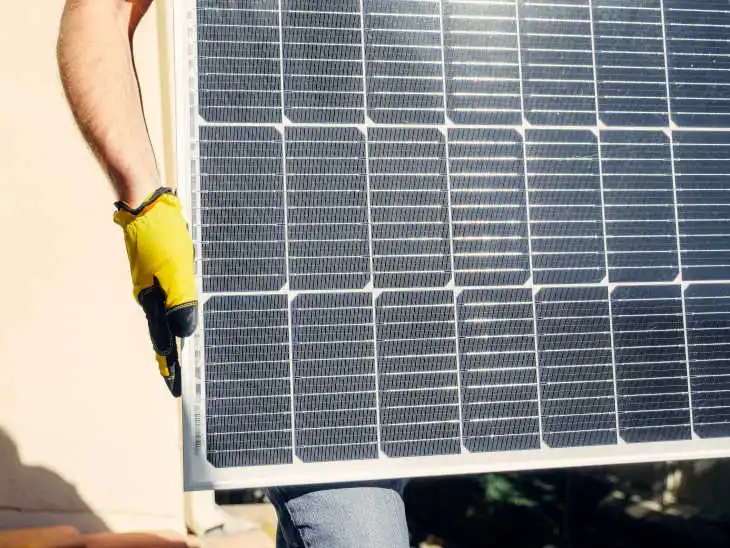 La eficiencia de un panel solar. ¿Qué elegir policristalinos o monocristalinos?