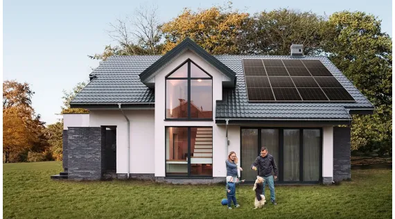 ¿Qué panel solar elegir cuando el espacio en cubierta es limitado?